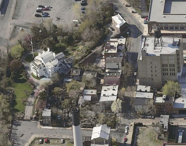 Former residence of the commandant of the Brooklyn Navy Yard: Former residence of the commandant of the Brooklyn Navy Yard - little str -2